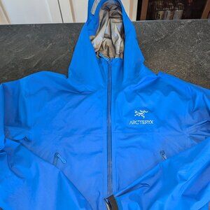 Arc'teryx Beta Jacket Size Medium Blue/"Fluidity"